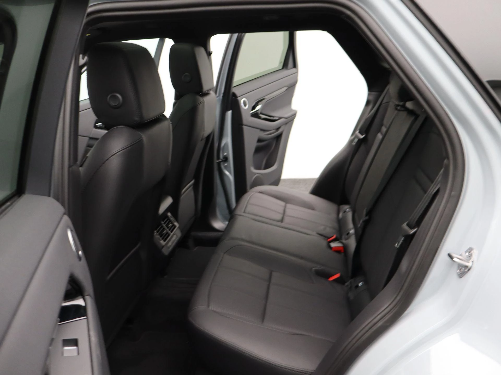 Land Rover-Range Rover Evoque-image-11