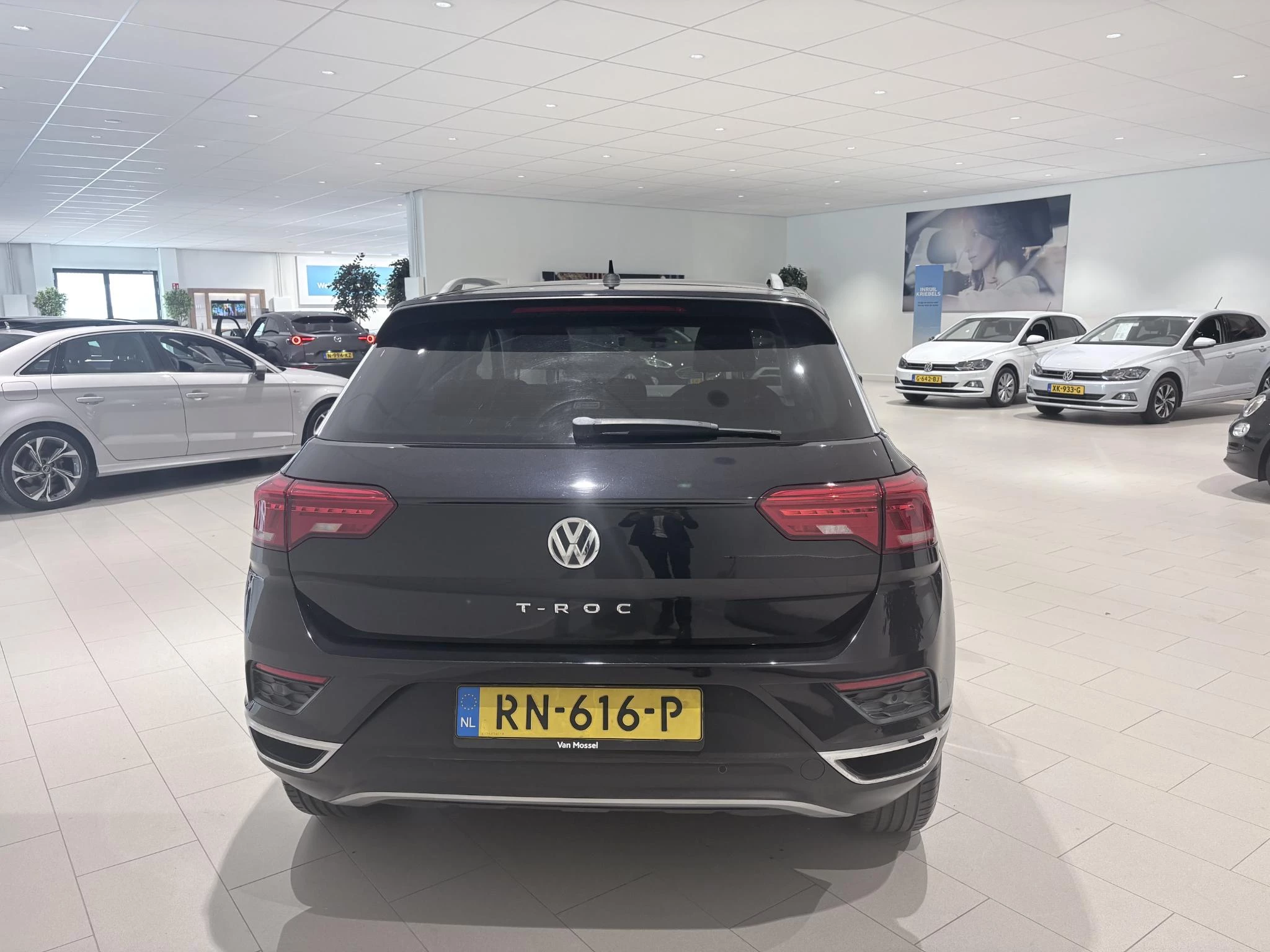 Volkswagen-T-Roc-image-3