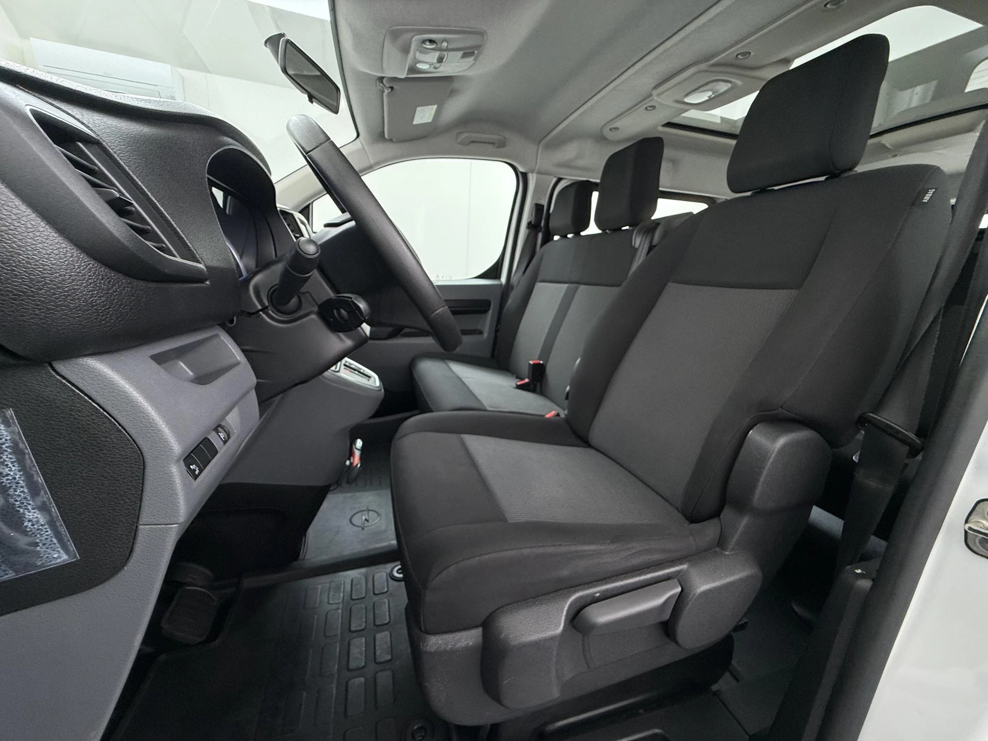 Opel-Vivaro-e-image-4