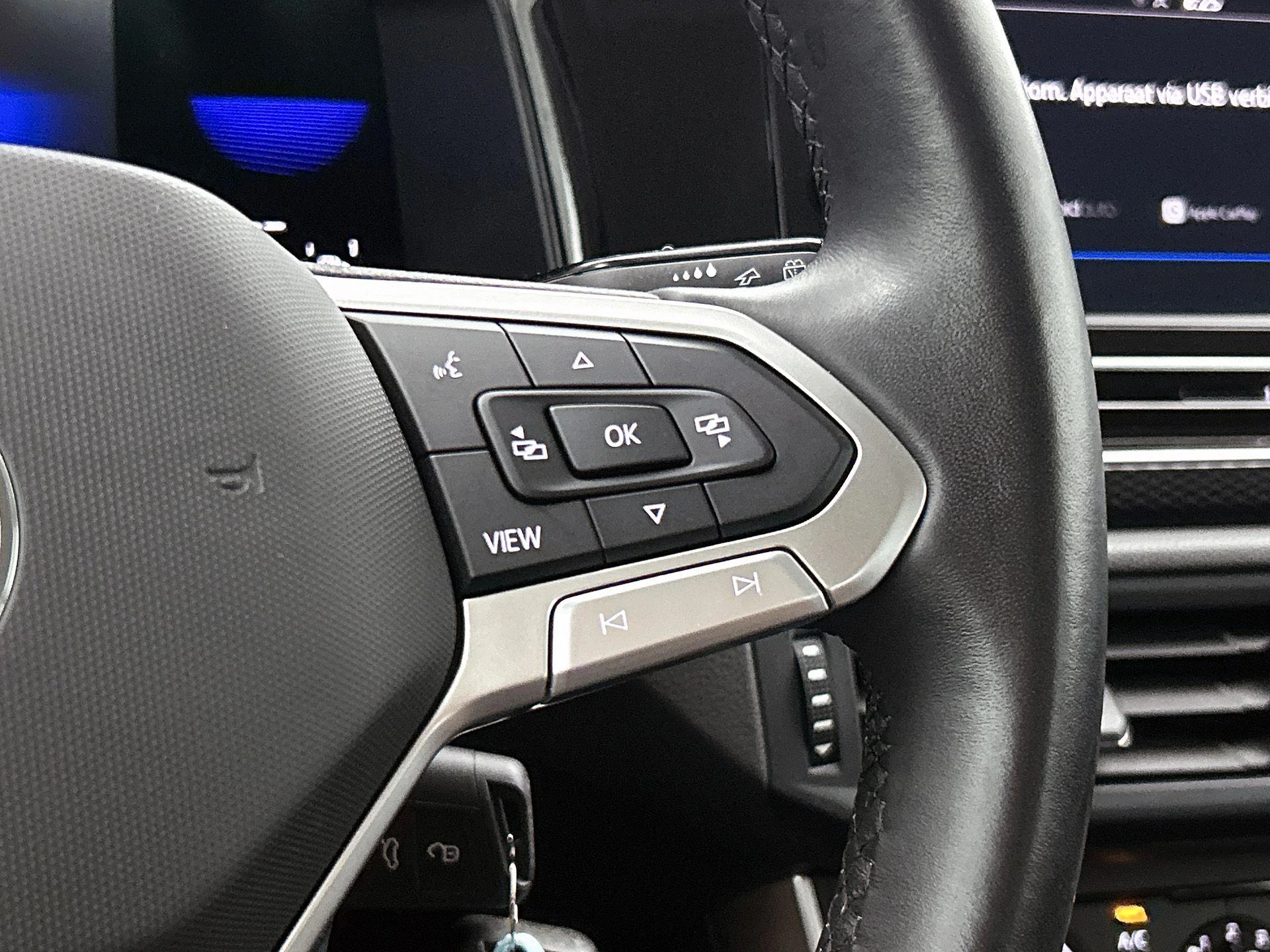 Volkswagen-Polo-image-9