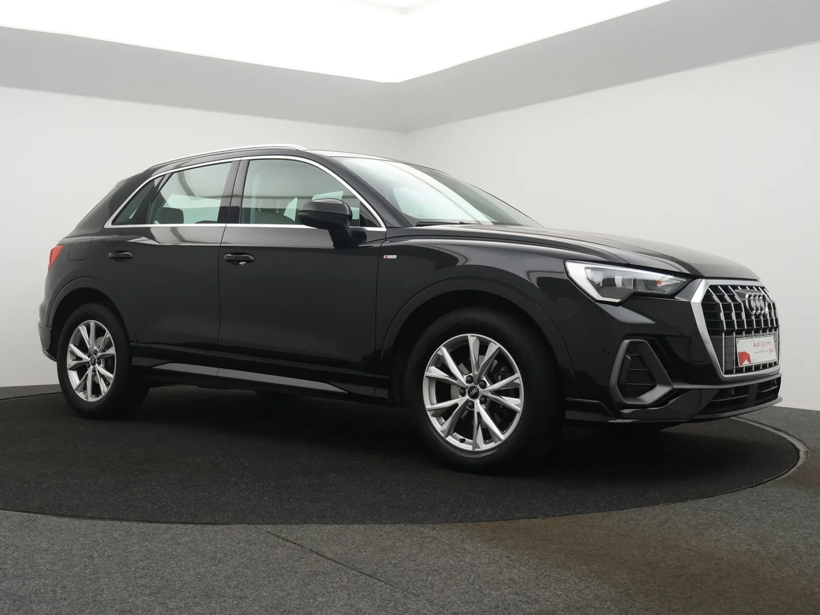 Audi-Q3-image-24