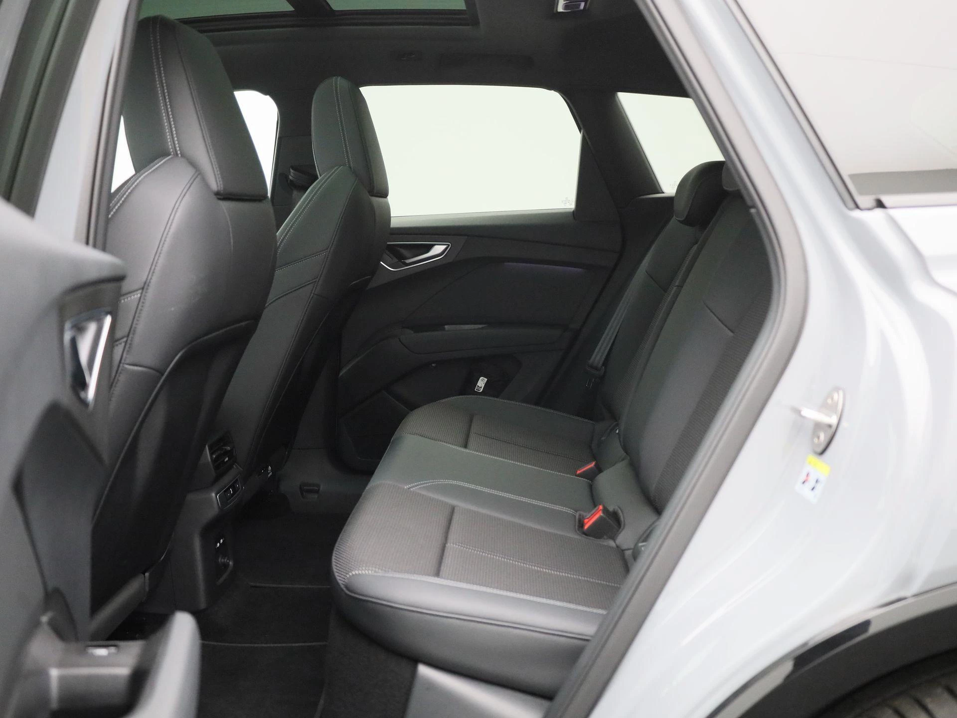 Audi-Q4 e-tron-image-11