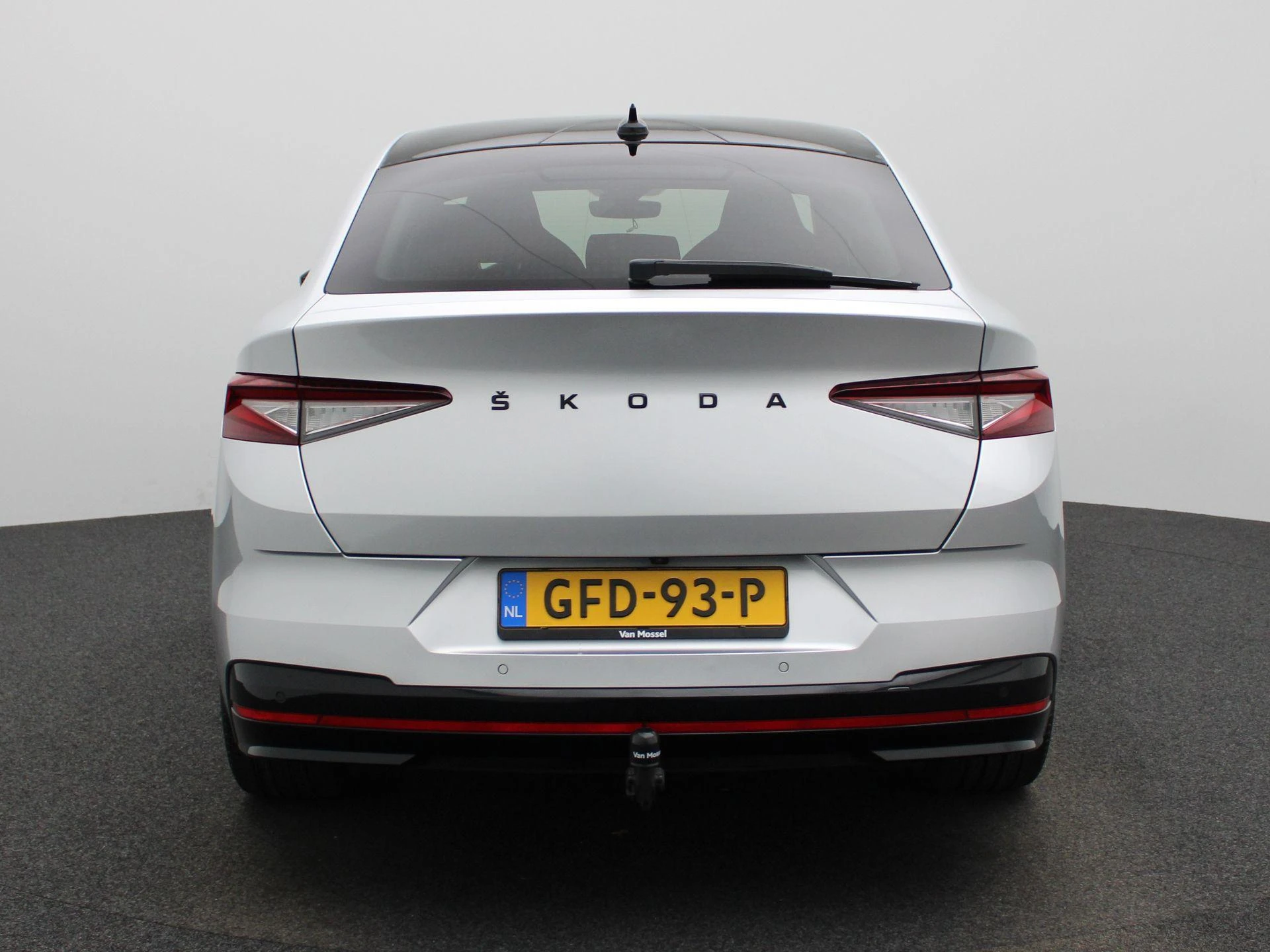Škoda-Enyaq Coupe-image-4