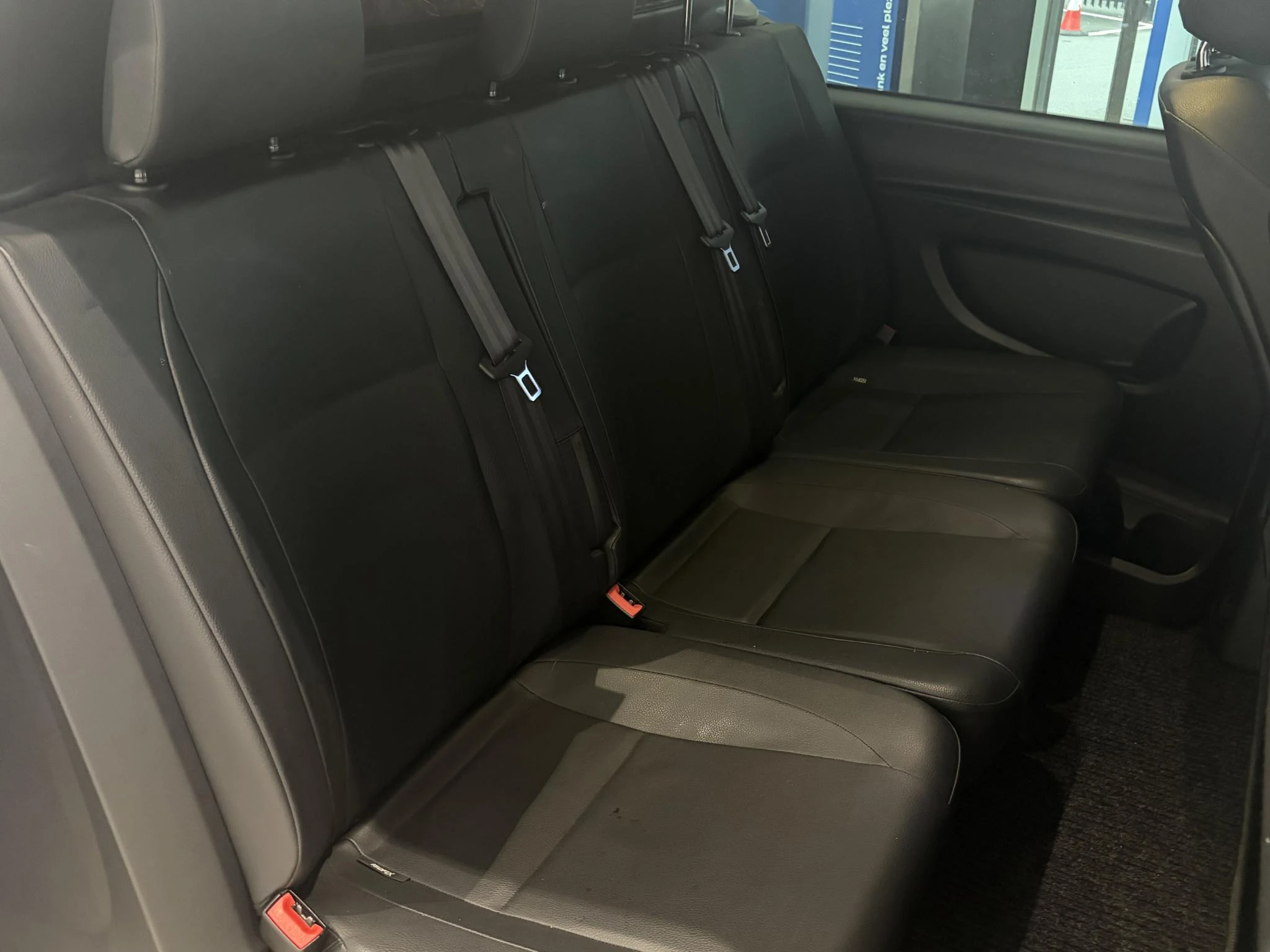 Mercedes-Benz-Vito-image-14