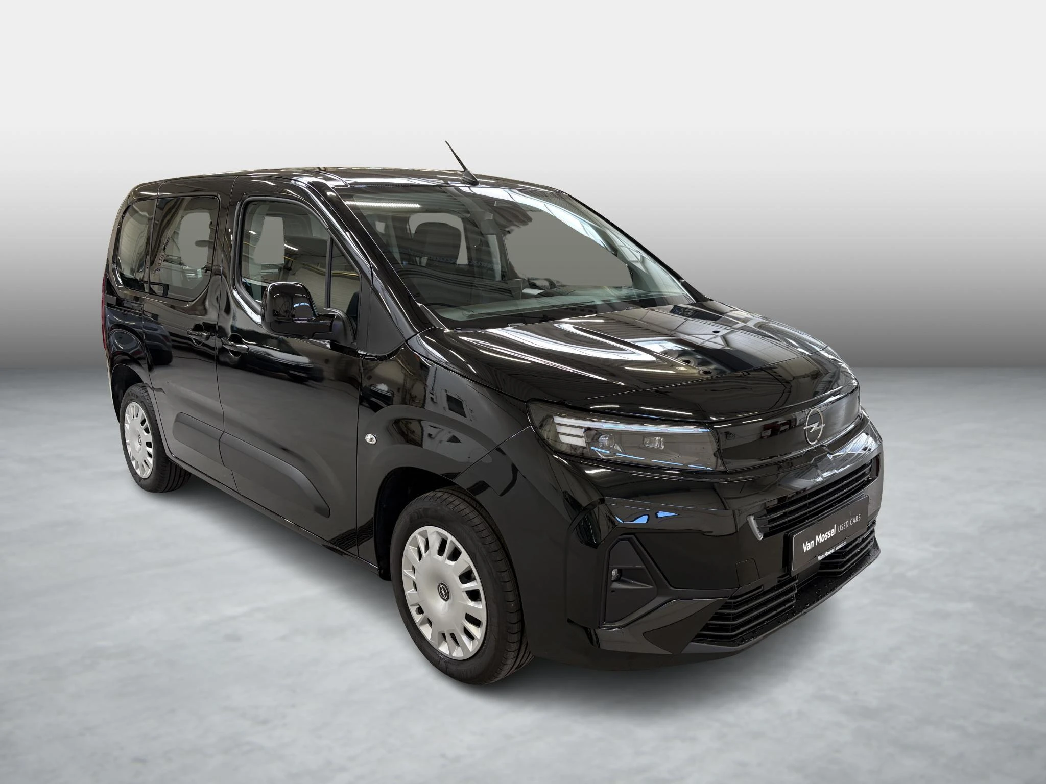 Opel-Combo Life-image-5