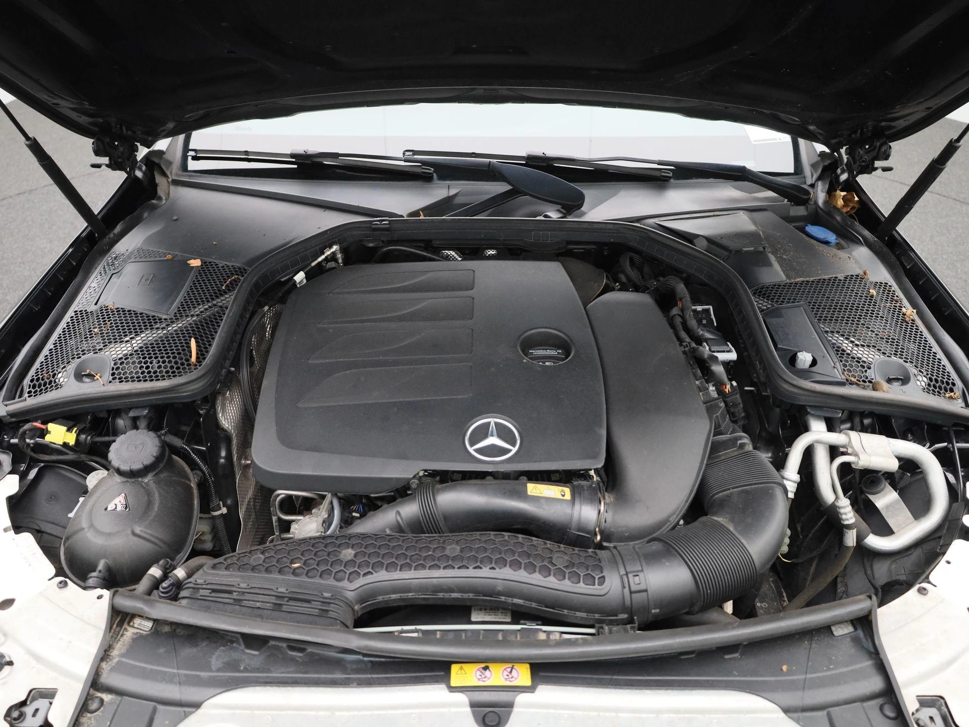 Mercedes-Benz-C-Klasse-image-33