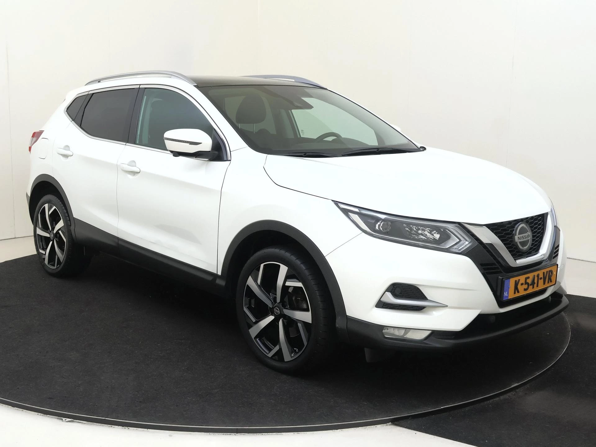 Nissan QASHQAI 1.3 DIG-T Premium Edition