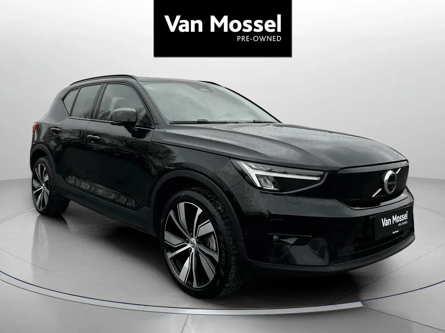 Volvo-XC40-image-2