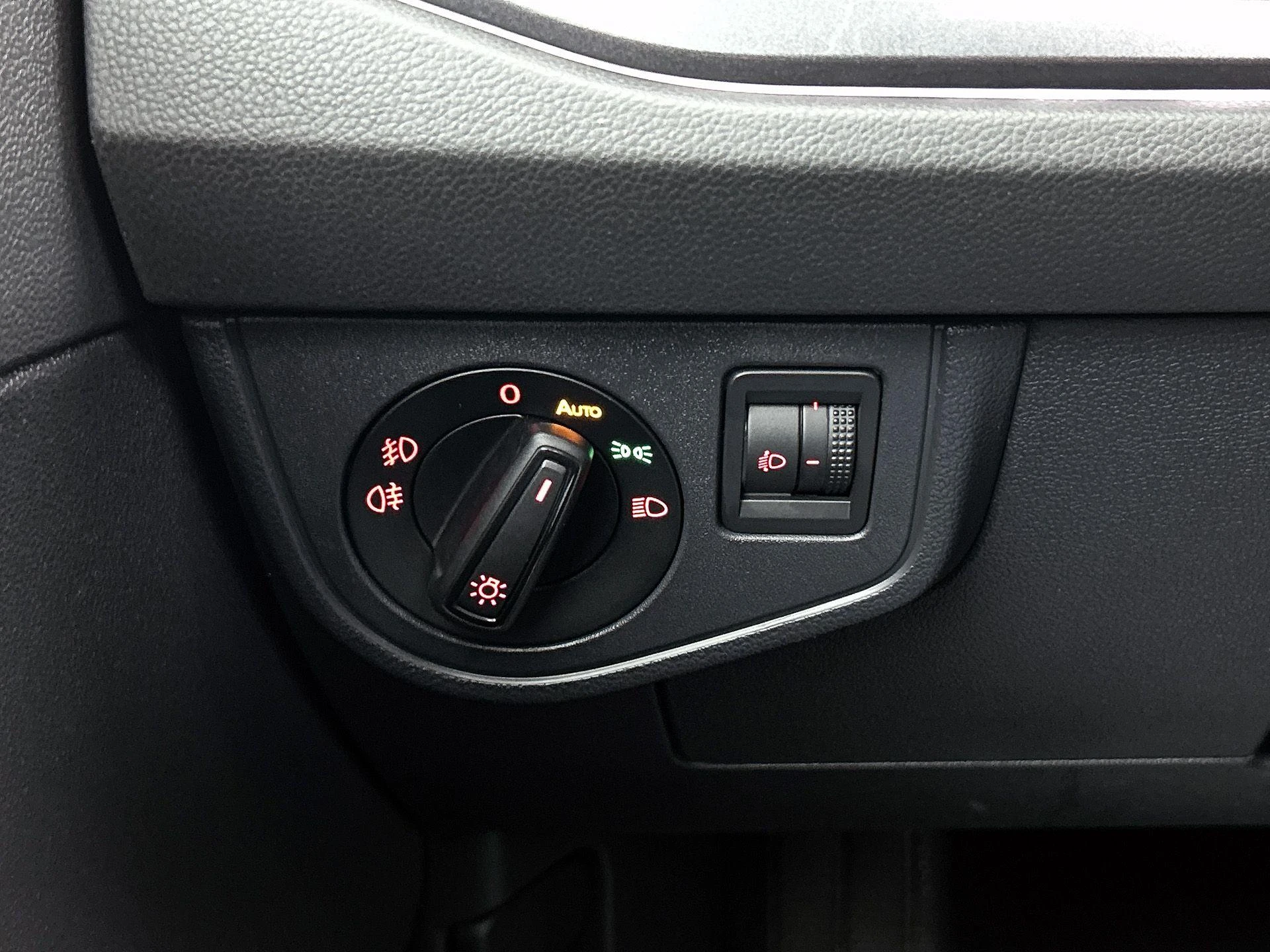 Volkswagen-Polo-image-21