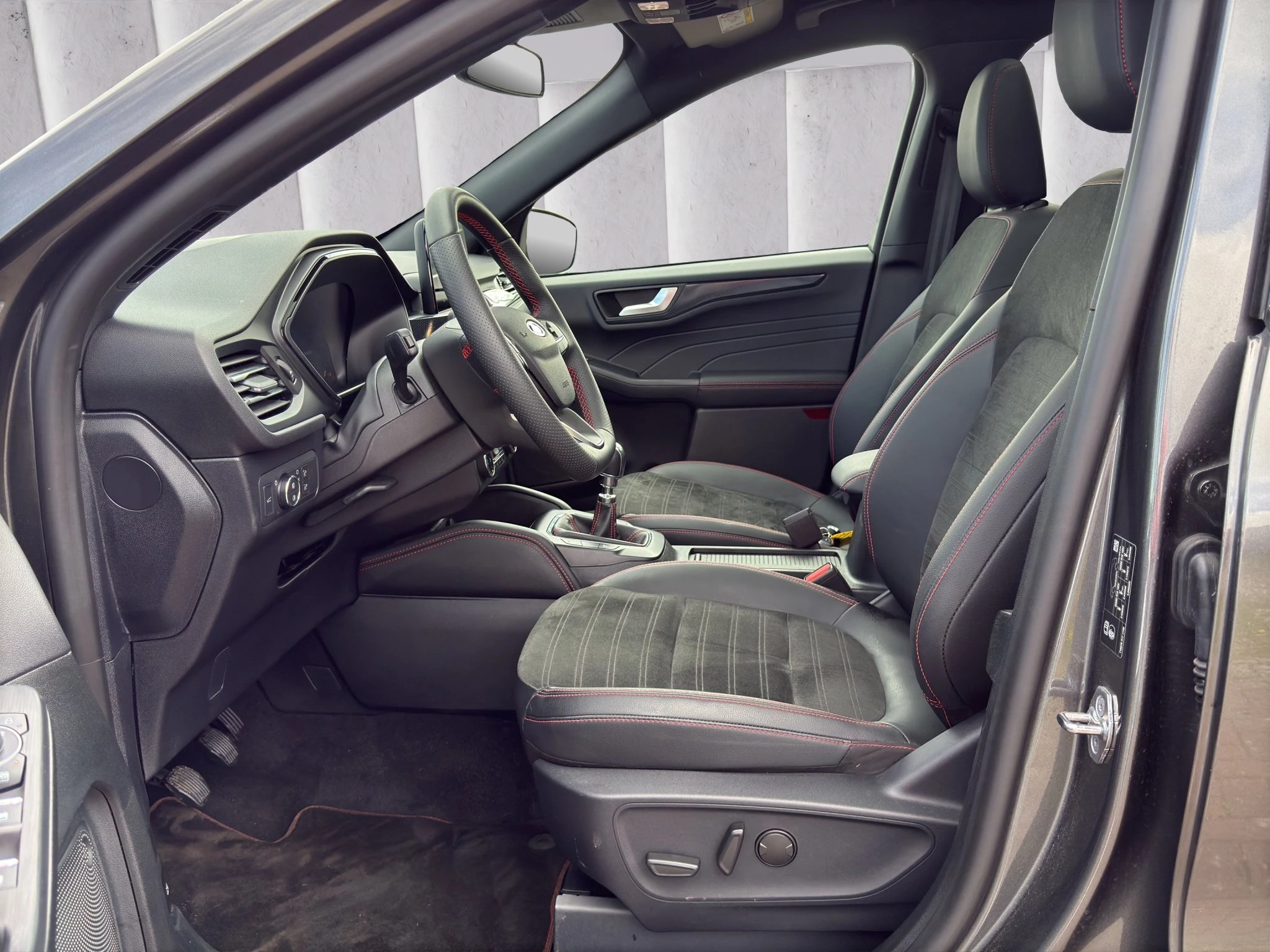 Ford Kuga ST-Line X*PANO*AHK*KAM*ACC*NAVI*SOUND-SYS.