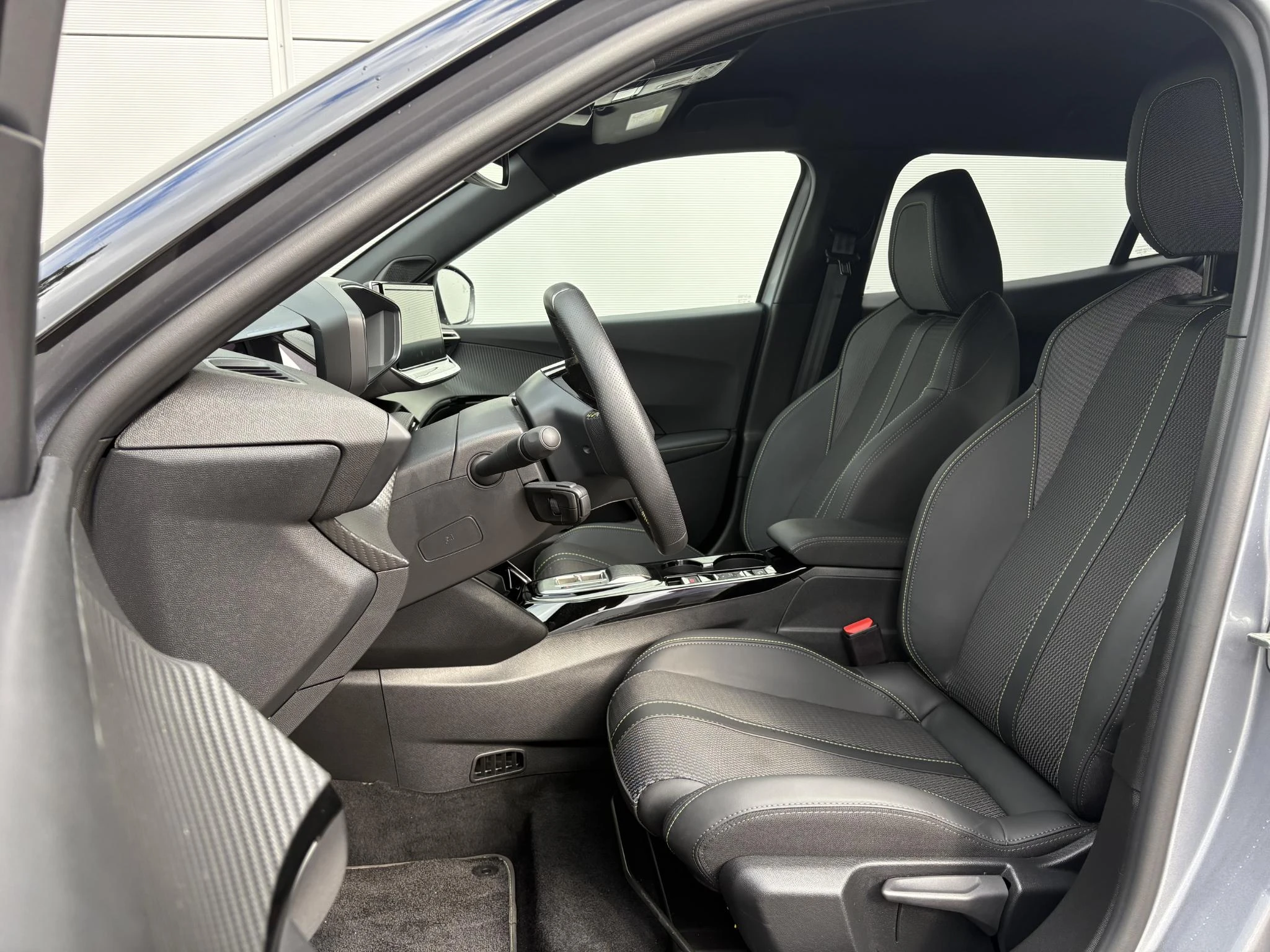 Peugeot-2008-image-10