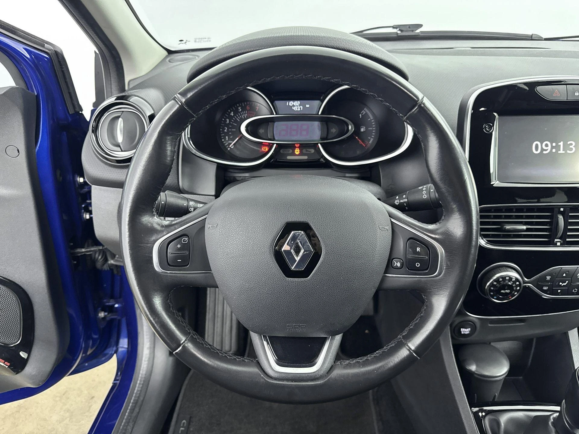 Renault-Clio-image-8