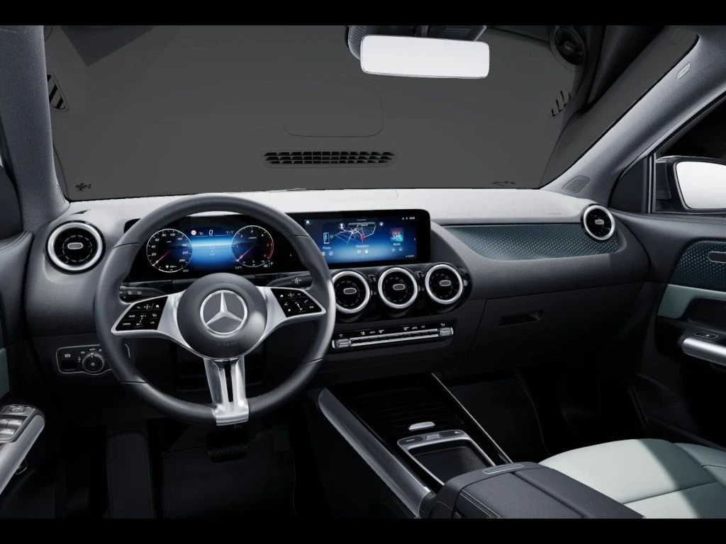 Mercedes-Benz-GLA 200 d-image-9