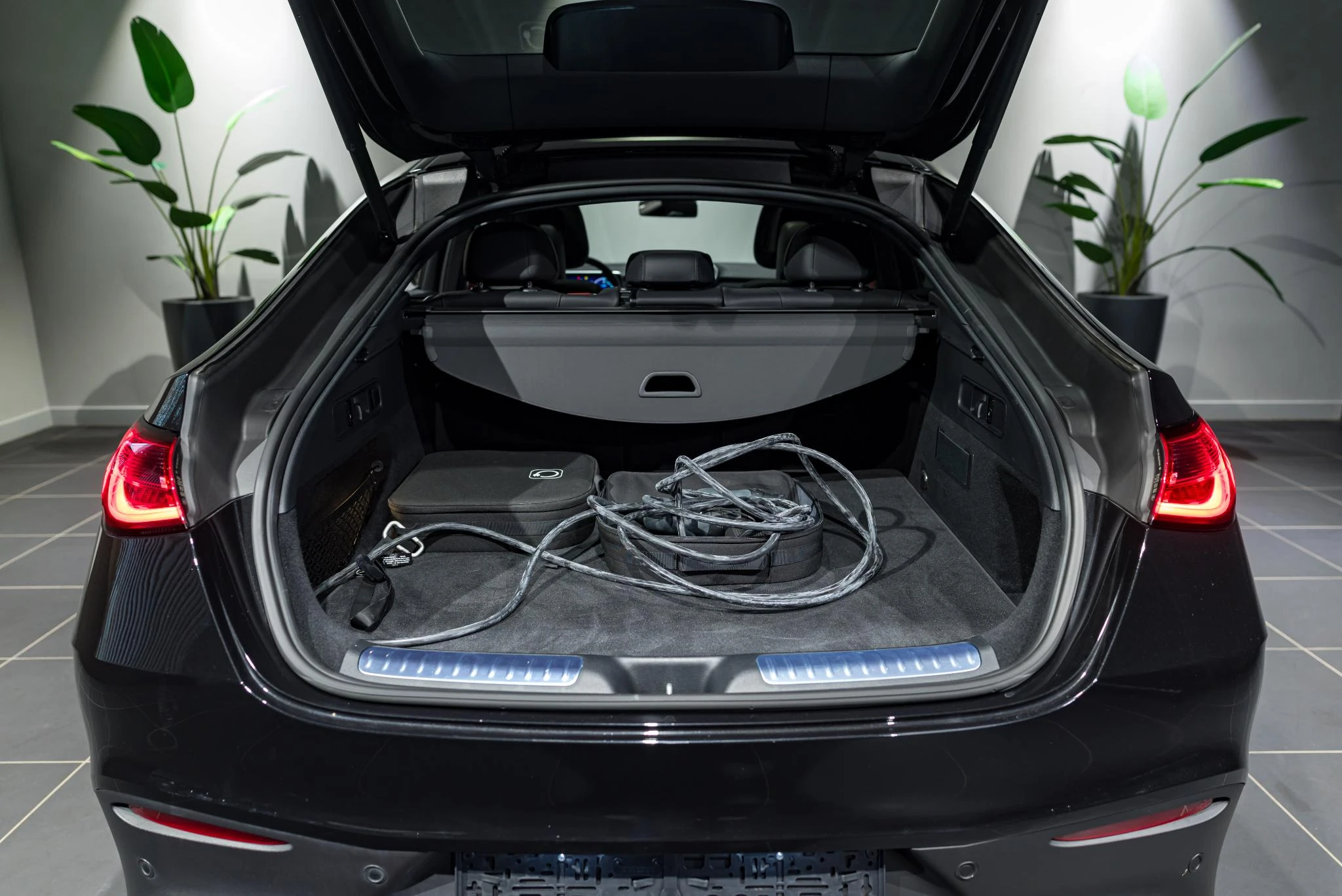 Mercedes-Benz-GLC-image-17