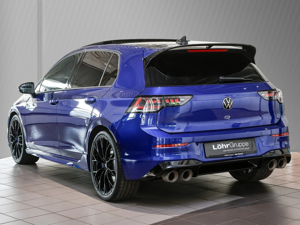 Volkswagen-Golf-image-3
