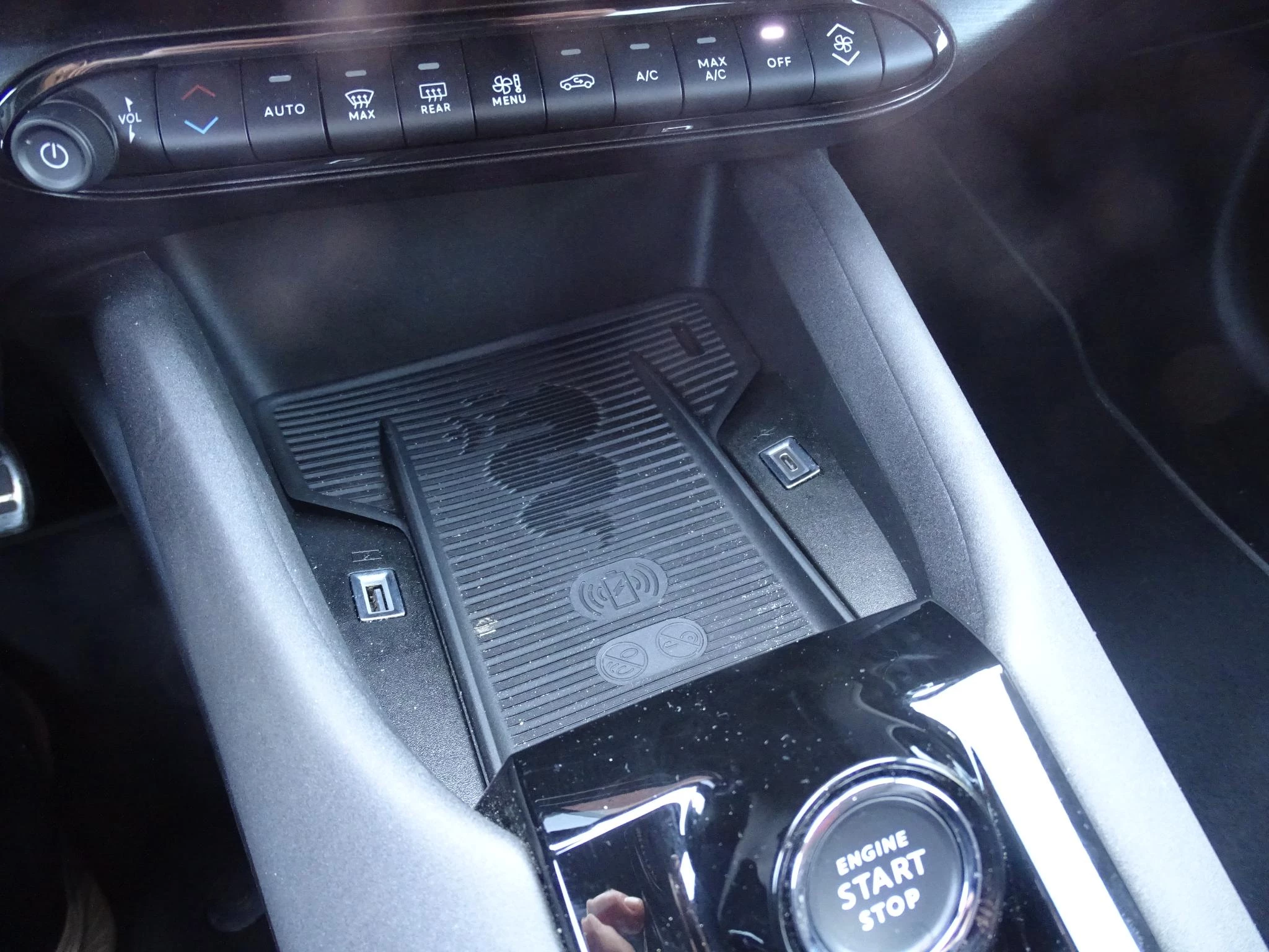 Alfa Romeo Junior 1.2 Hybrid 145 eDCT6 Ibrida Speciale