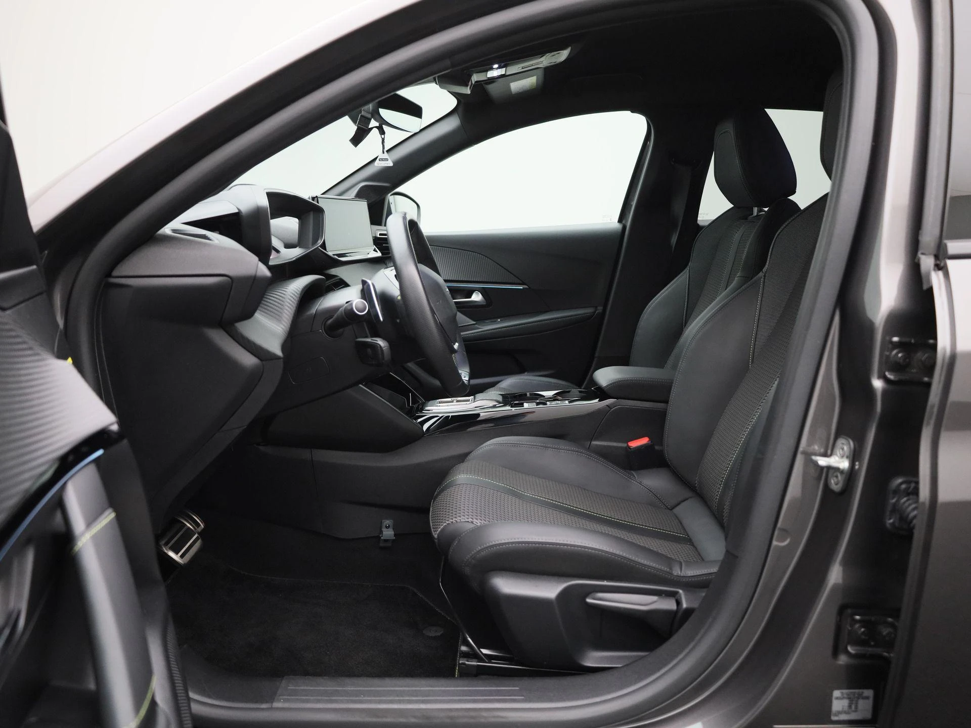 Peugeot-208-image-10