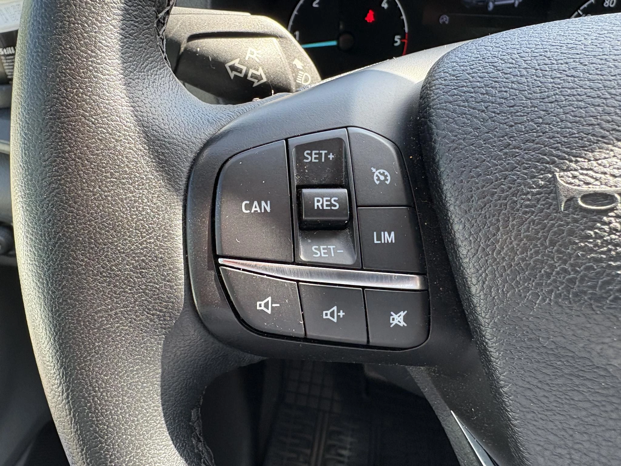Ford-Transit-image-8