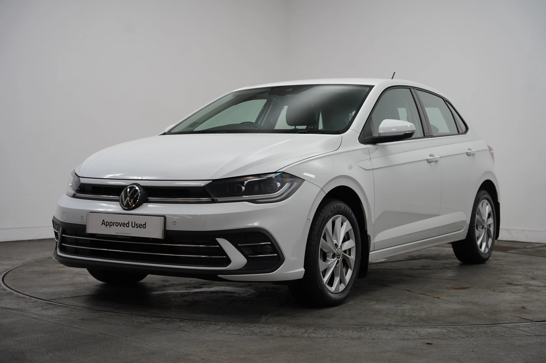 Volkswagen-Polo-image-35
