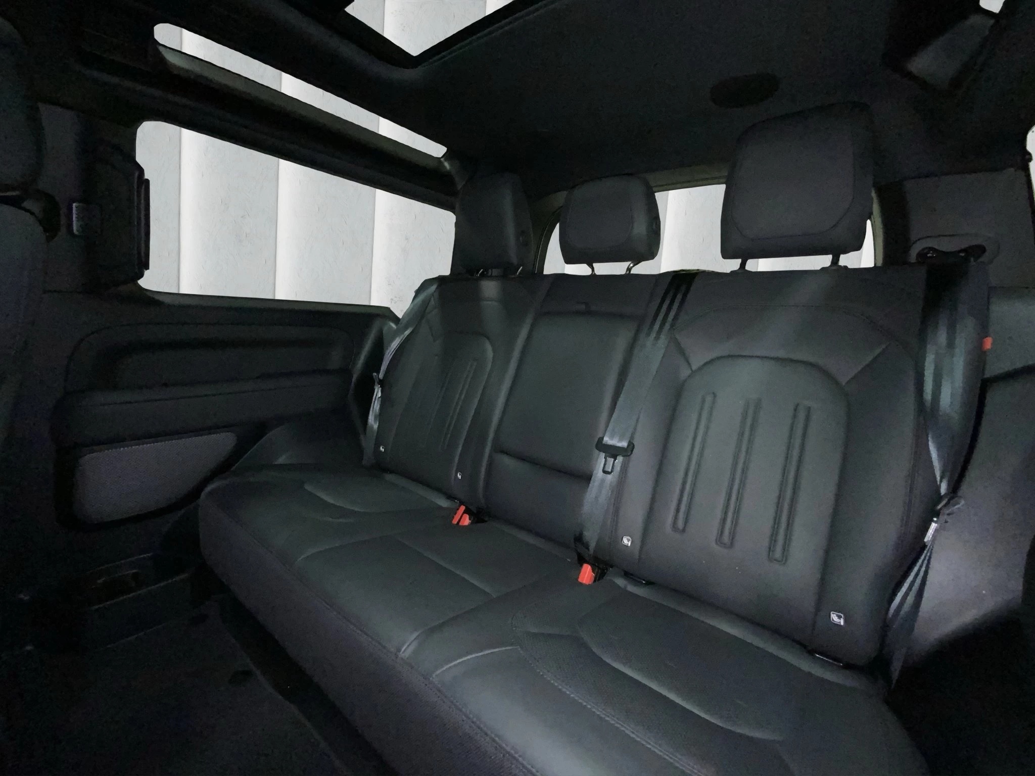 Land Rover Defender 90 X P400