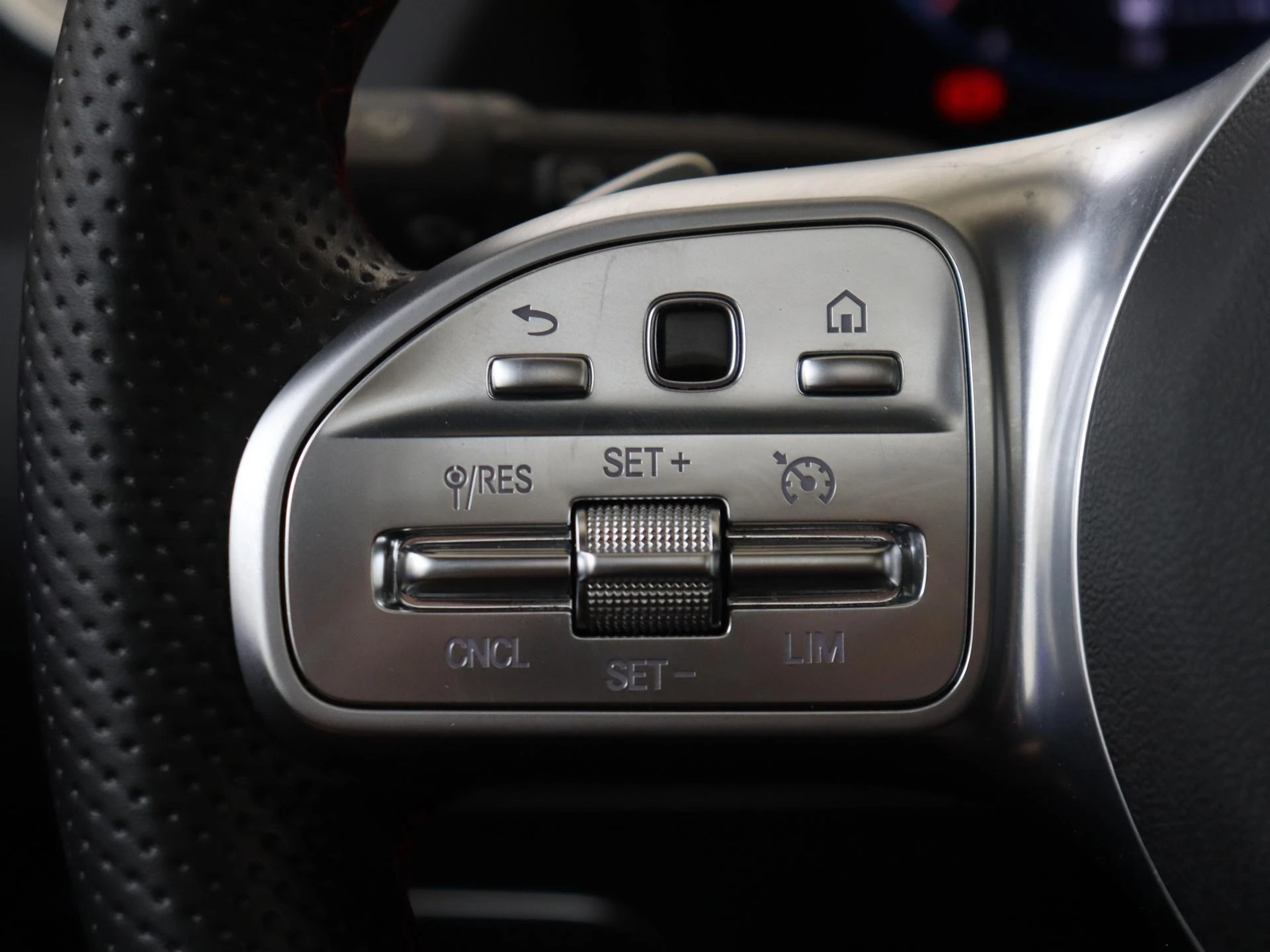 Mercedes-Benz GLA 250 e Business Solution AMG Limited
