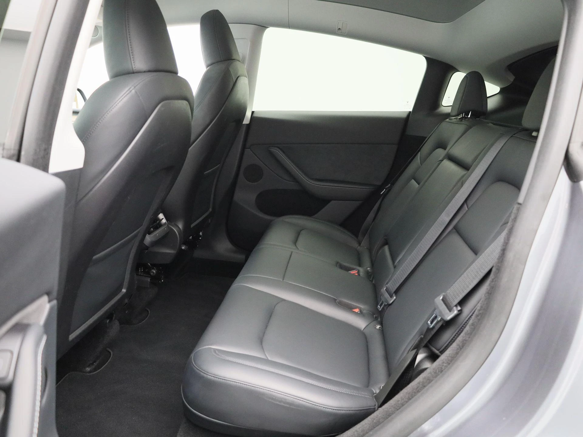 Tesla-Model Y-image-10