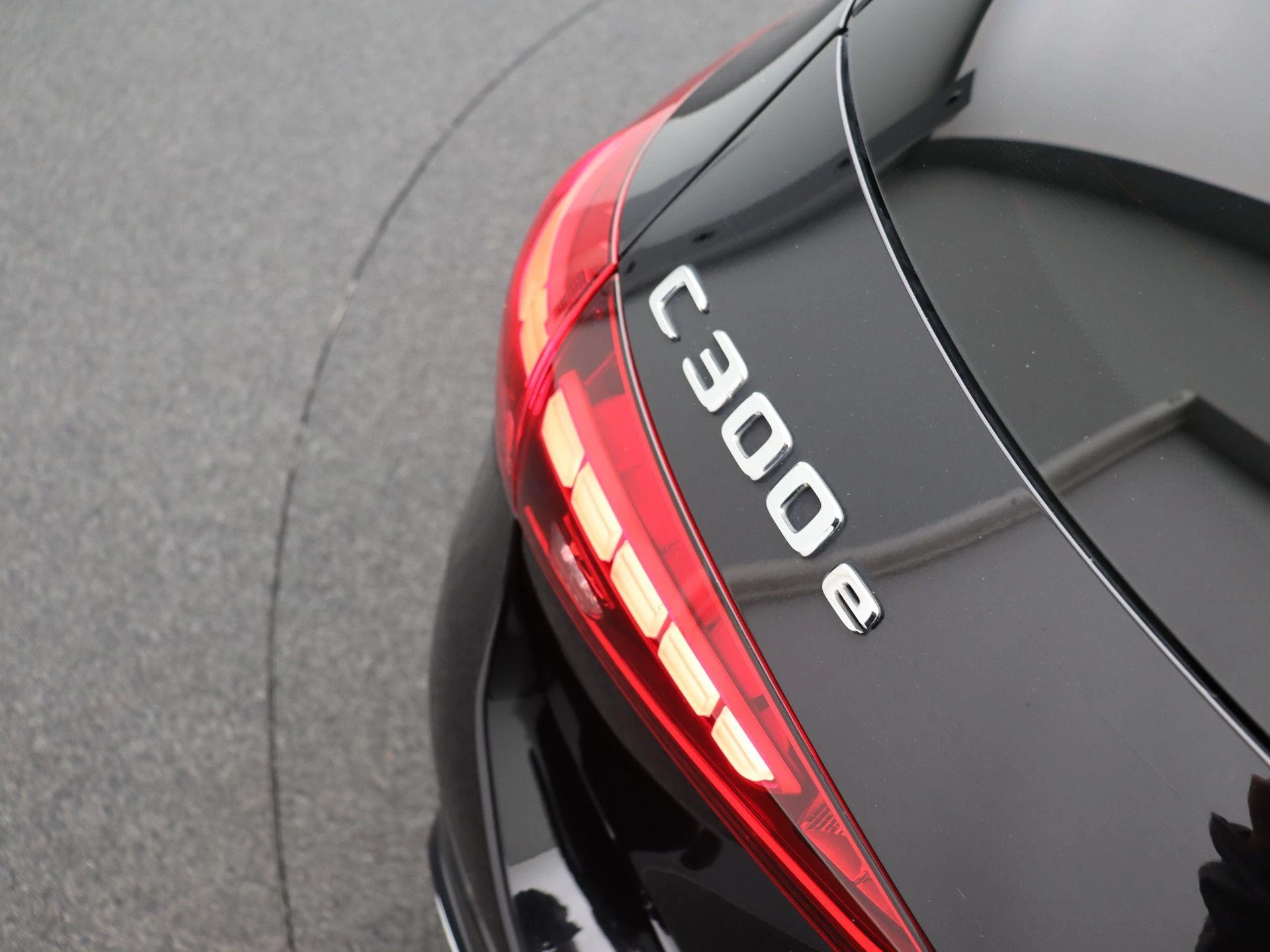 Mercedes-Benz Classe C 300 e AMG Line Estate + PANORAMISCH DAK + NIGHTPAKKET +