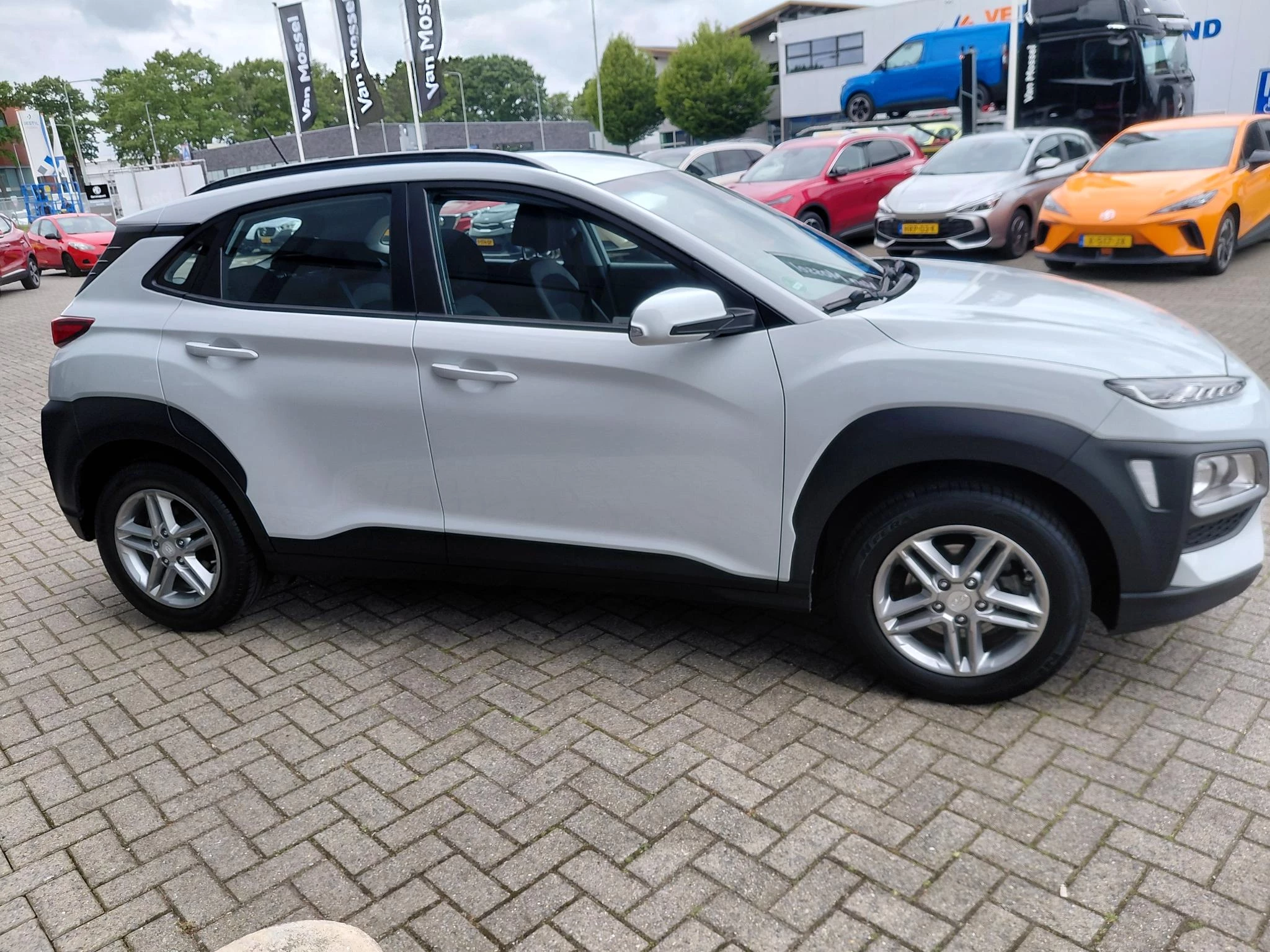 Hyundai-Kona-image-7