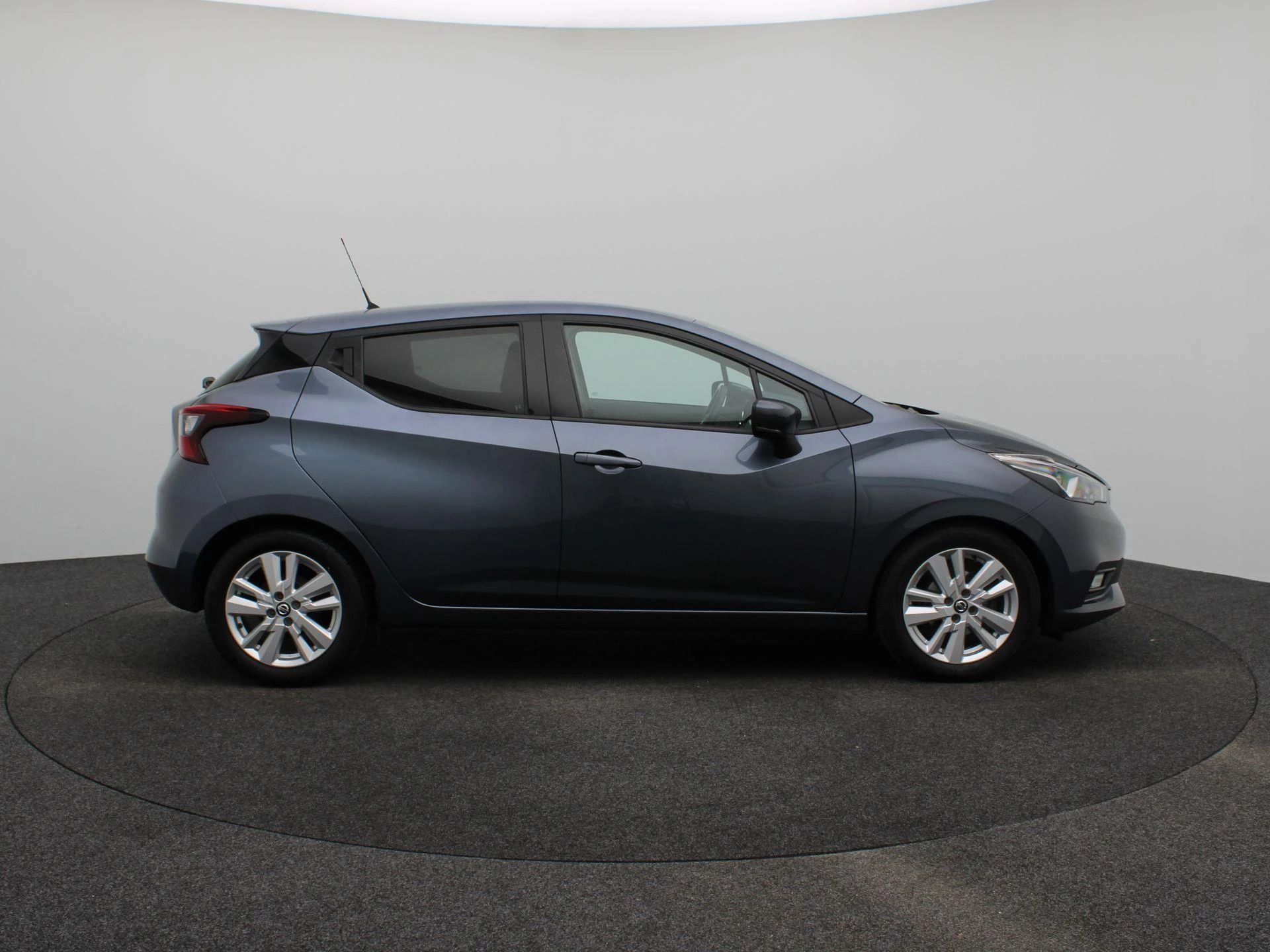 Nissan-Micra-image-10