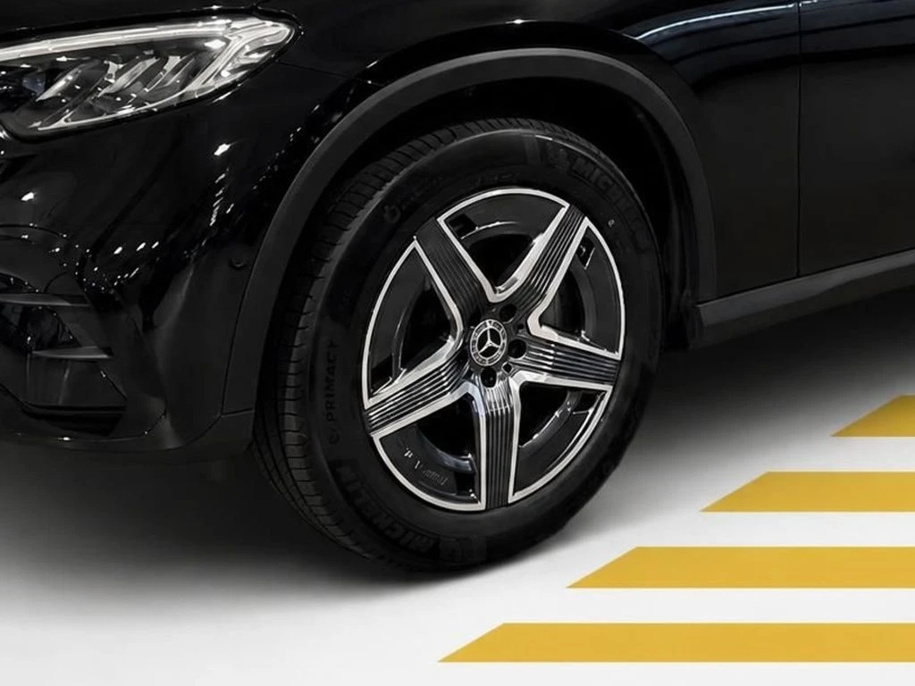 Mercedes-Benz-GLC 300 d-image-5