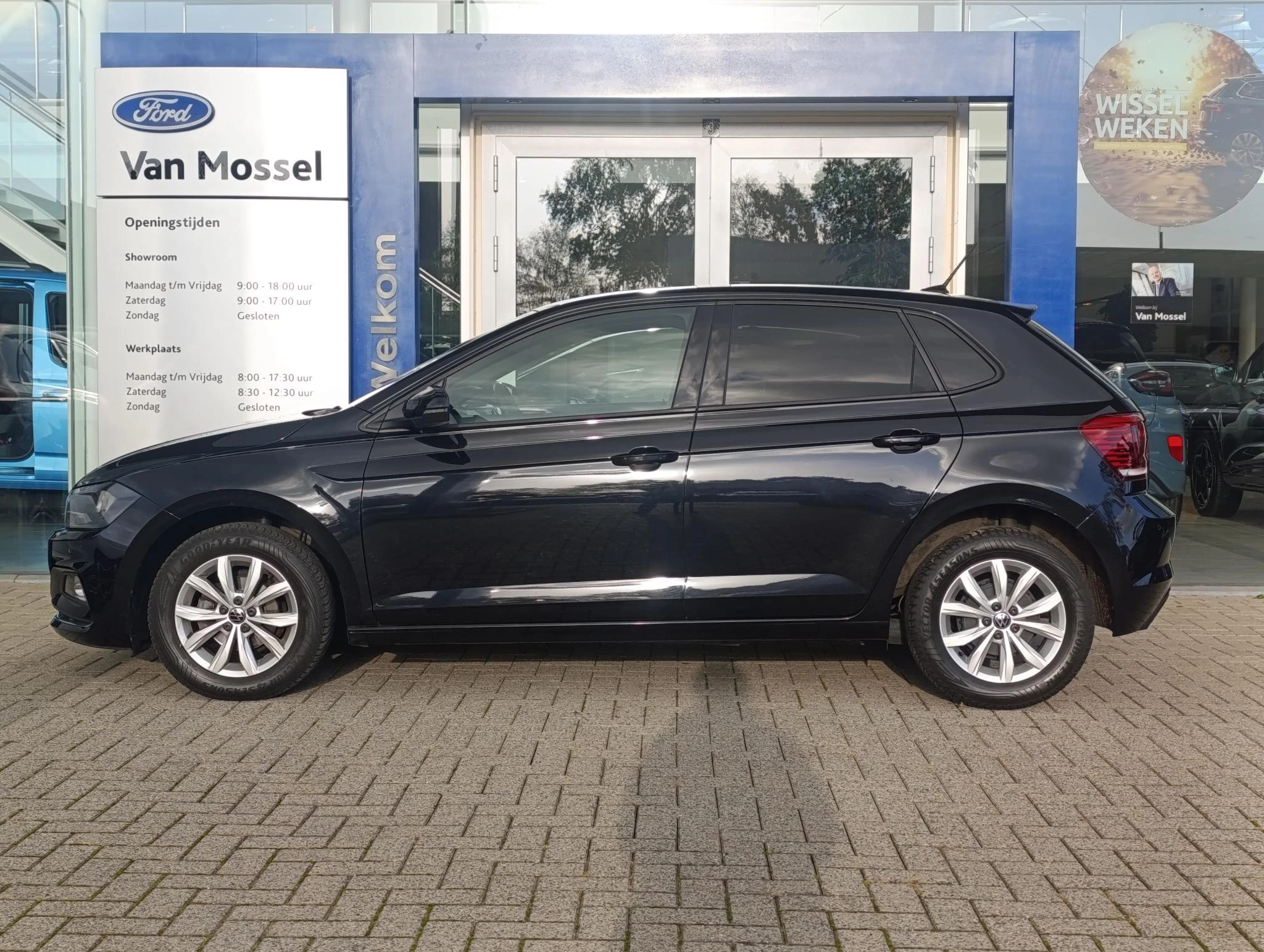 Volkswagen-Polo-image-1