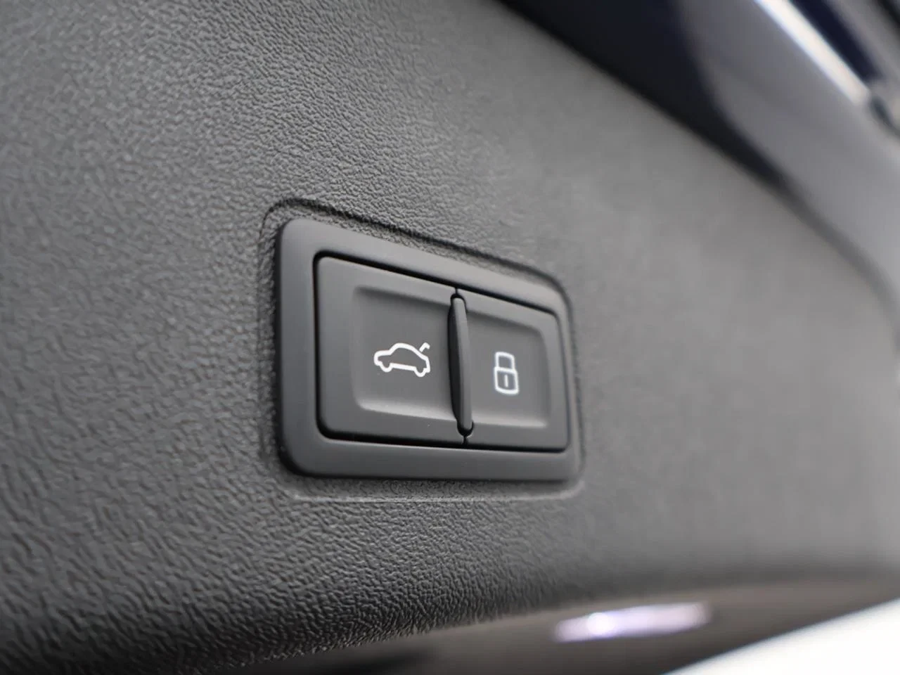 Audi Q3 SUV Audi Q3 SUV S line TFSI 150PK *DEMO*AUTOMAAT*VIRTUAL COCKPIT*CAMERA*PDC*ACC*APP-CONNECT*...*