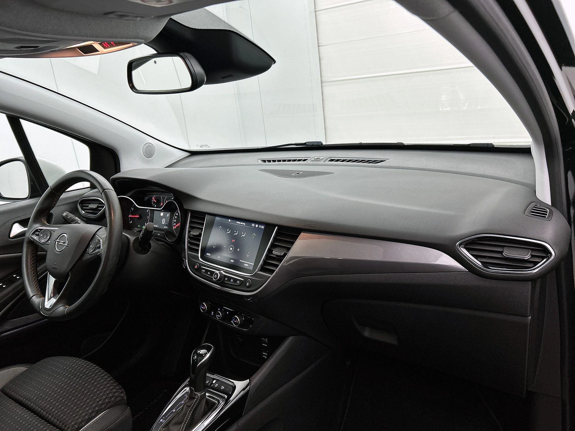 Opel-Crossland X-image-18