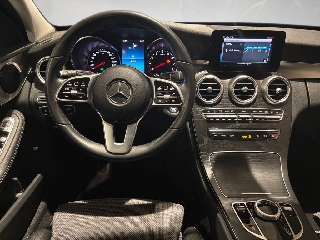 Mercedes-Benz-C-Klasse 200-image-9