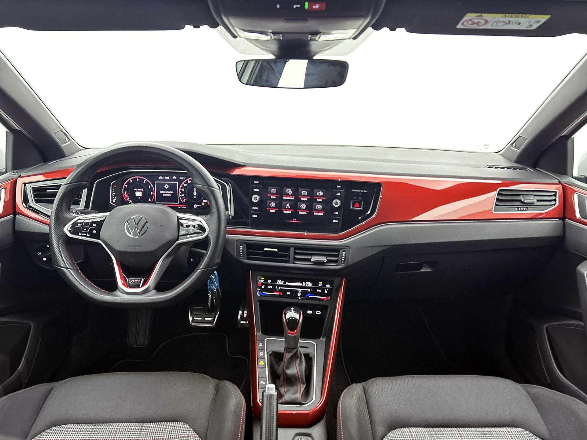 Volkswagen-Polo-image-25