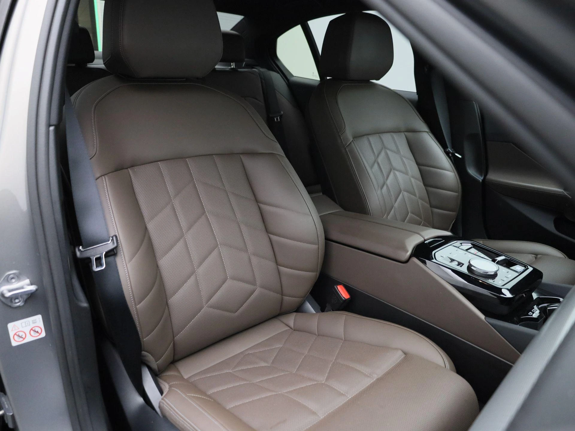BMW-i5-image-48