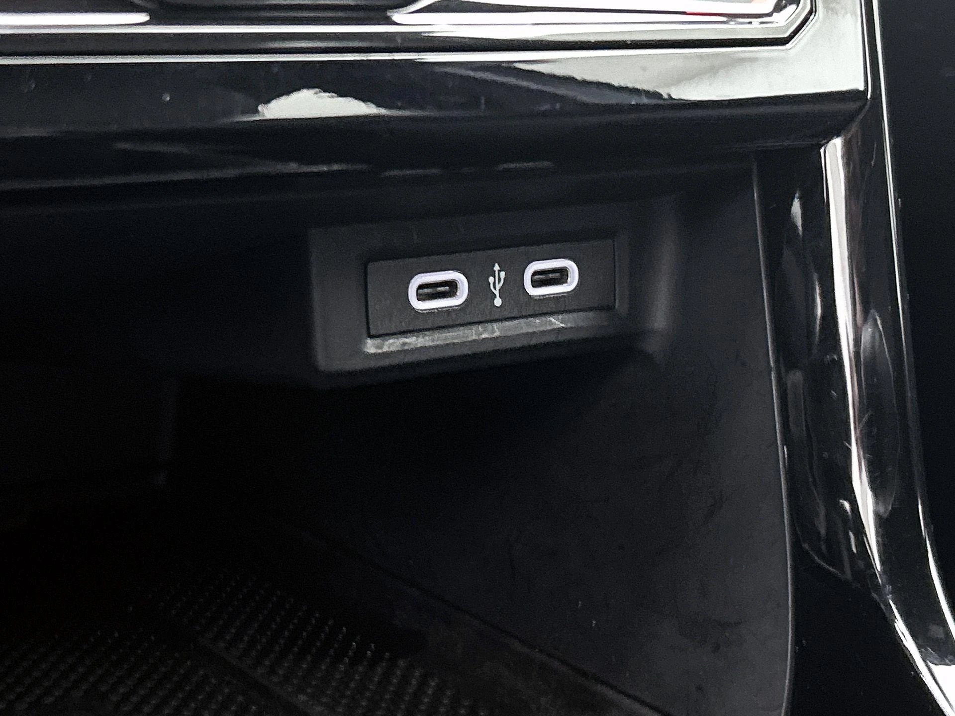 Volkswagen-T-Cross-image-35