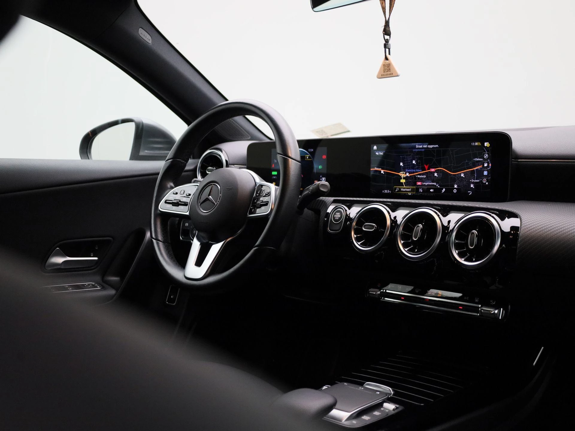 Mercedes-Benz-A-Klasse-image-33