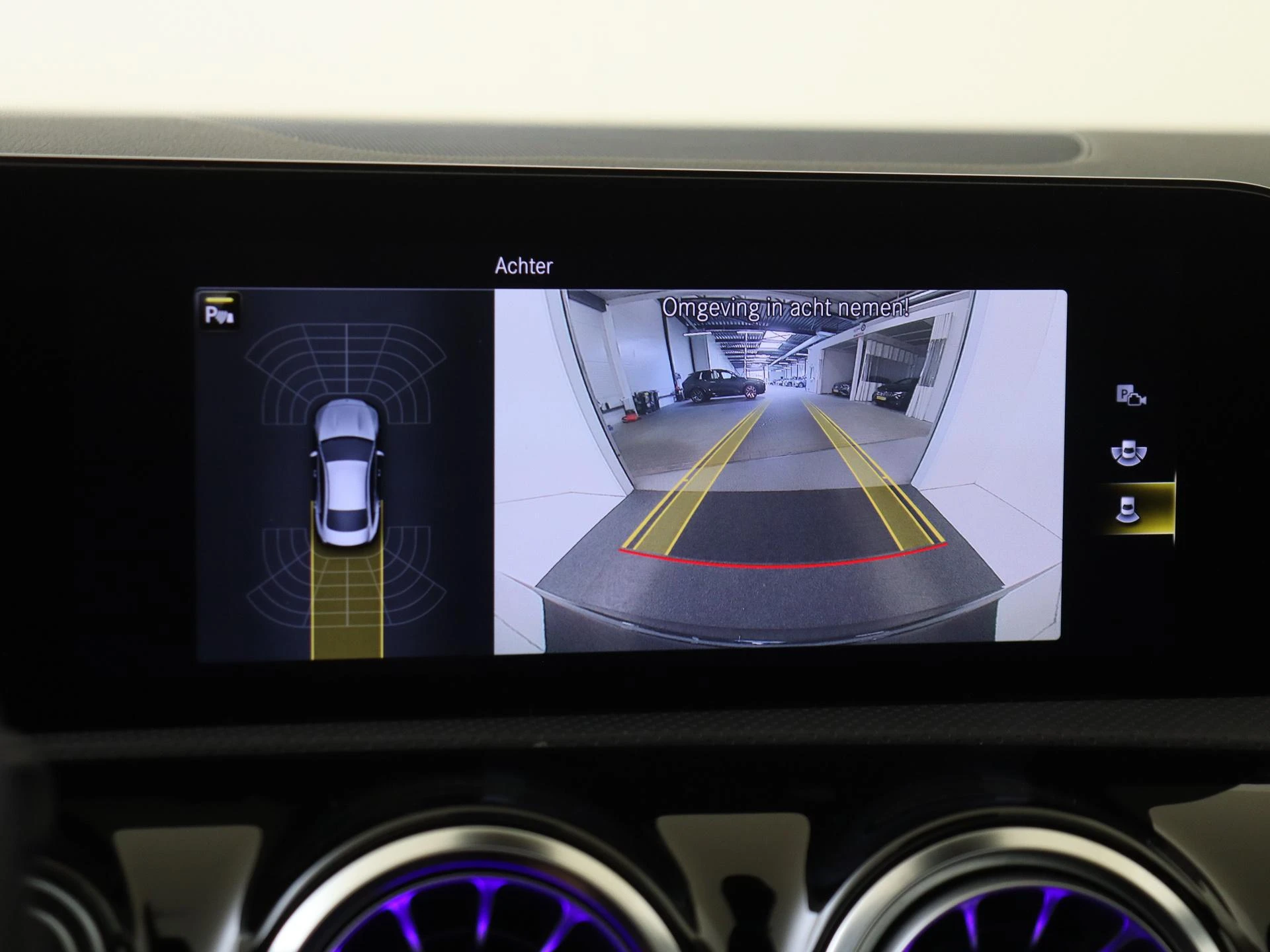 Mercedes-Benz CLA 200 Business Solution AMG