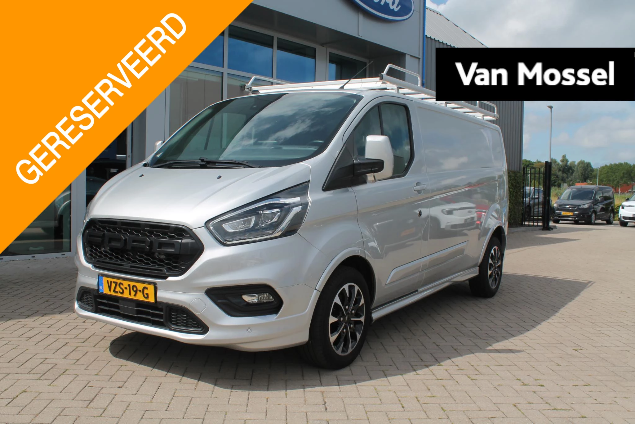 Ford-Transit Custom-image-0