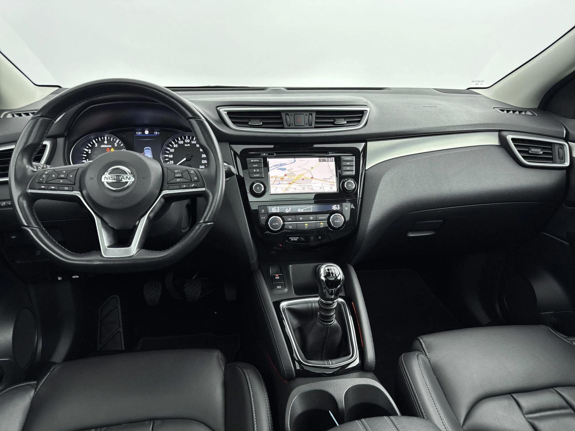 Nissan-QASHQAI-image-18