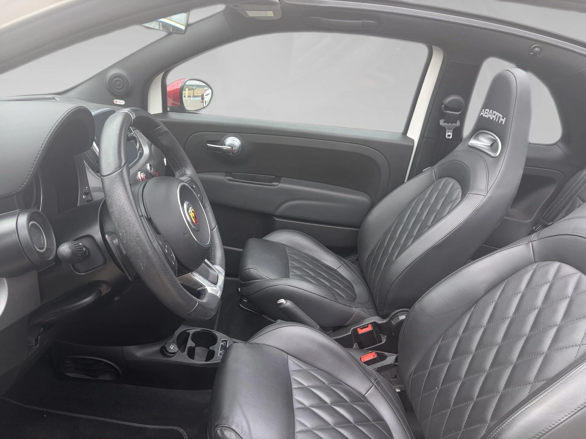 Abarth-500C-image-3