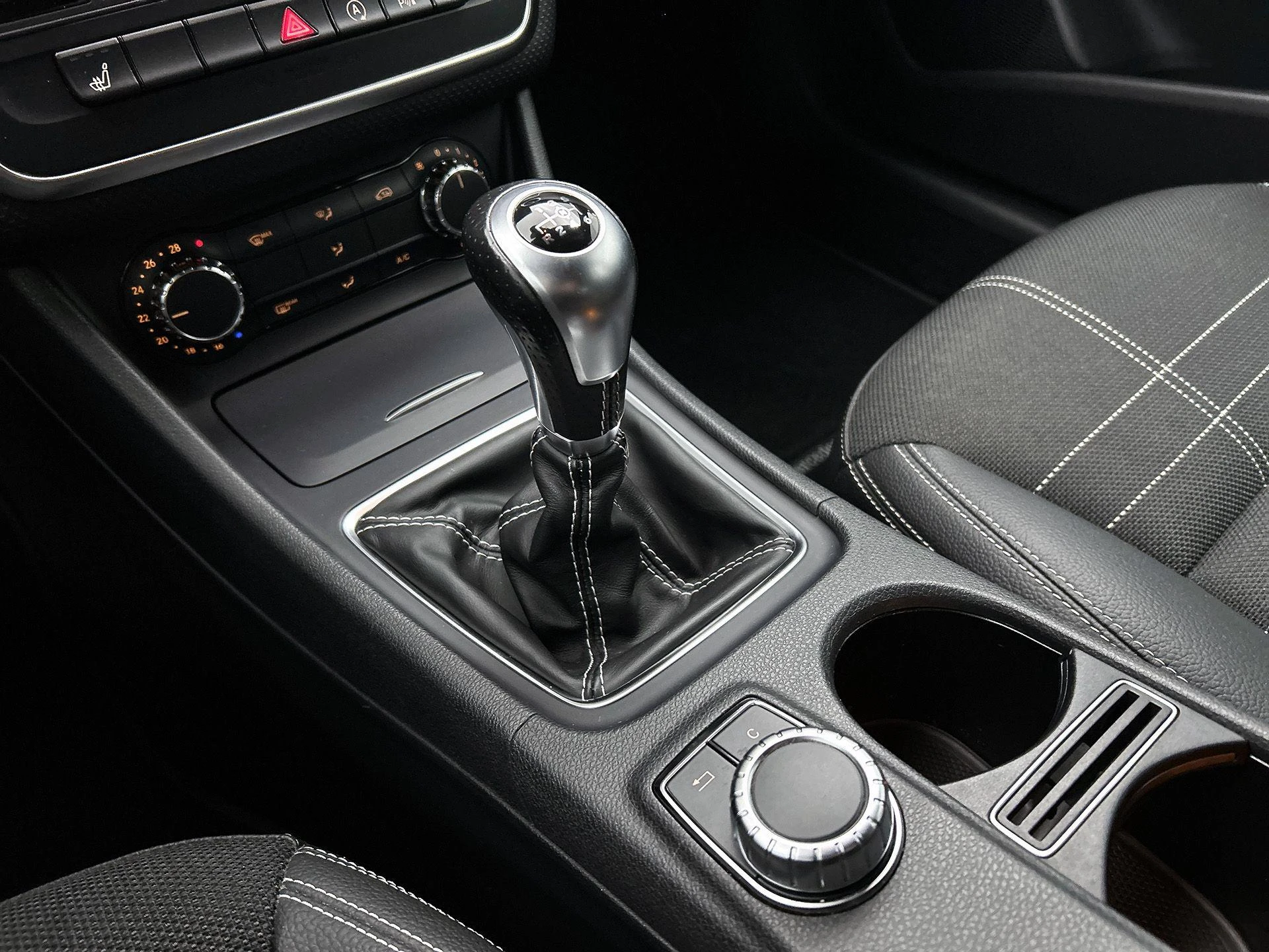 Mercedes-Benz-A-Klasse-image-25
