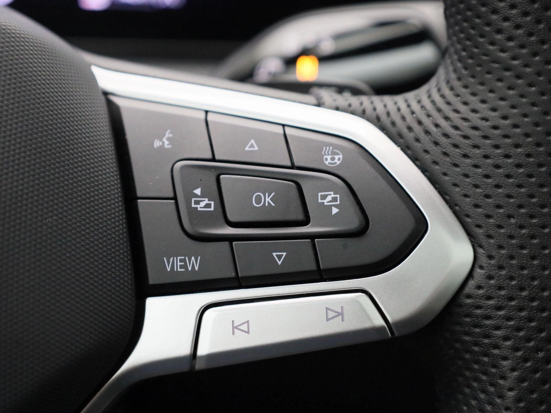 Volkswagen-Tiguan-image-30