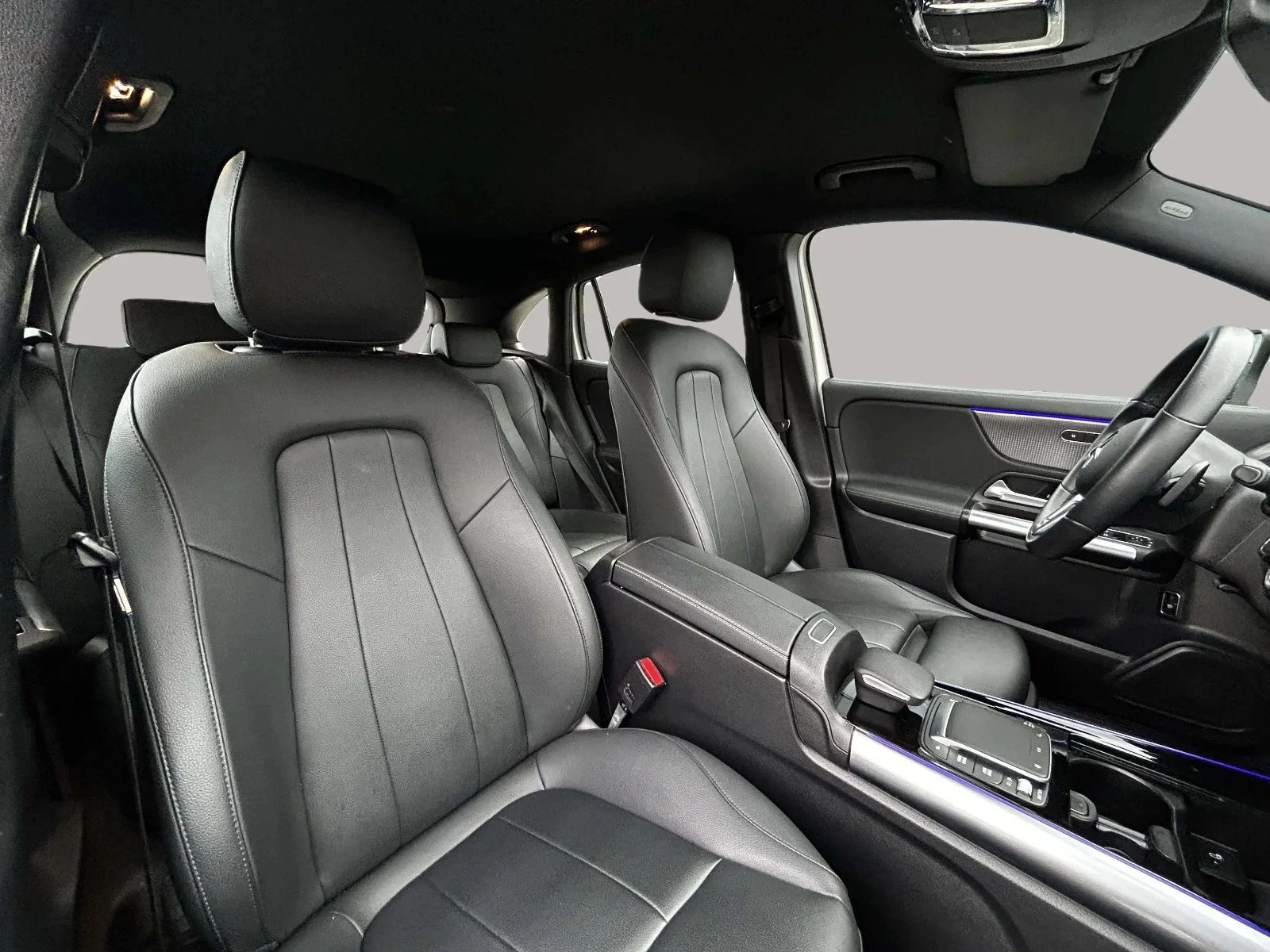 Mercedes-Benz-EQA-image-11