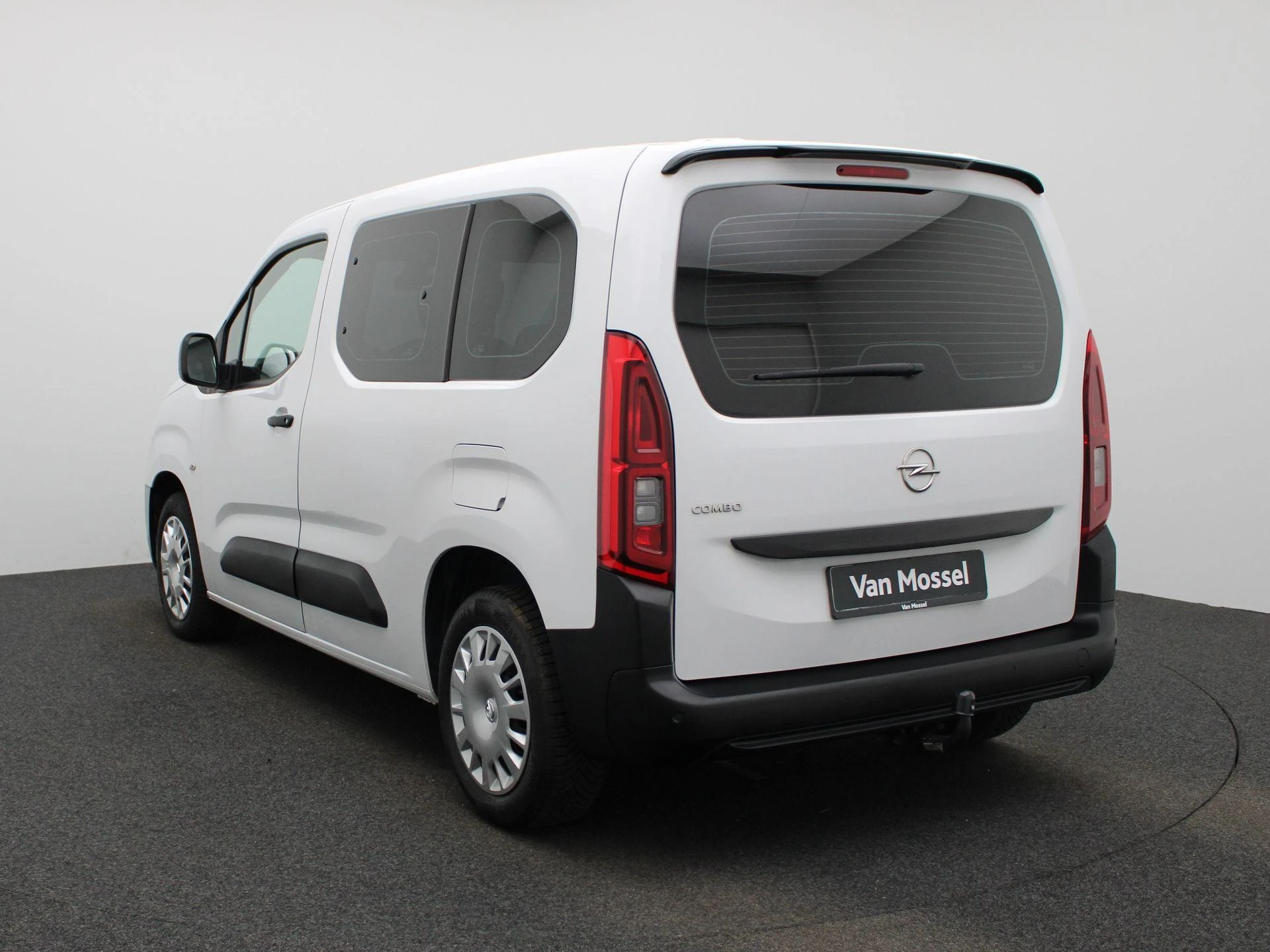 Opel-Combo Life-image-1