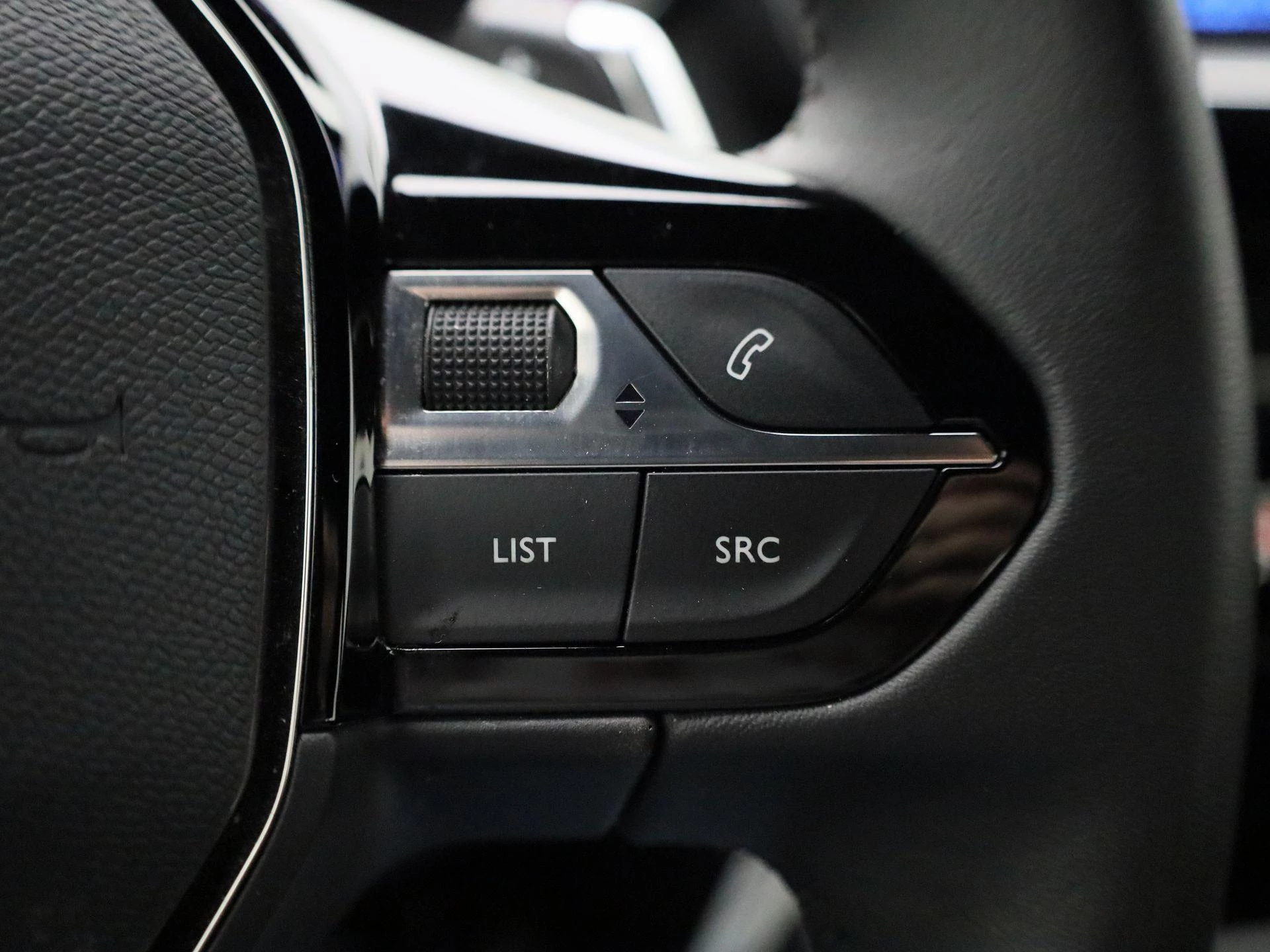 Peugeot-2008-image-14
