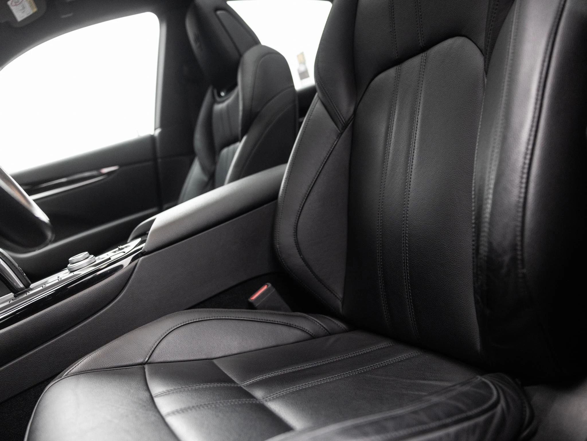 Maserati-Levante-image-26