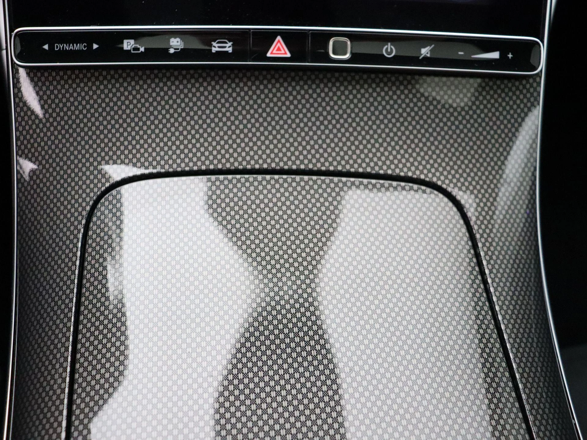 Mercedes-Benz-C-Klasse-image-20