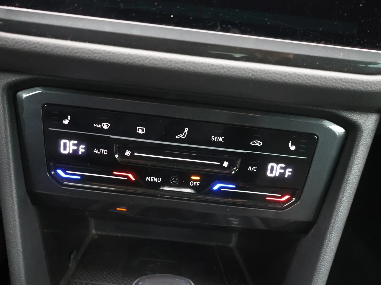 Volkswagen-Tiguan-image-18
